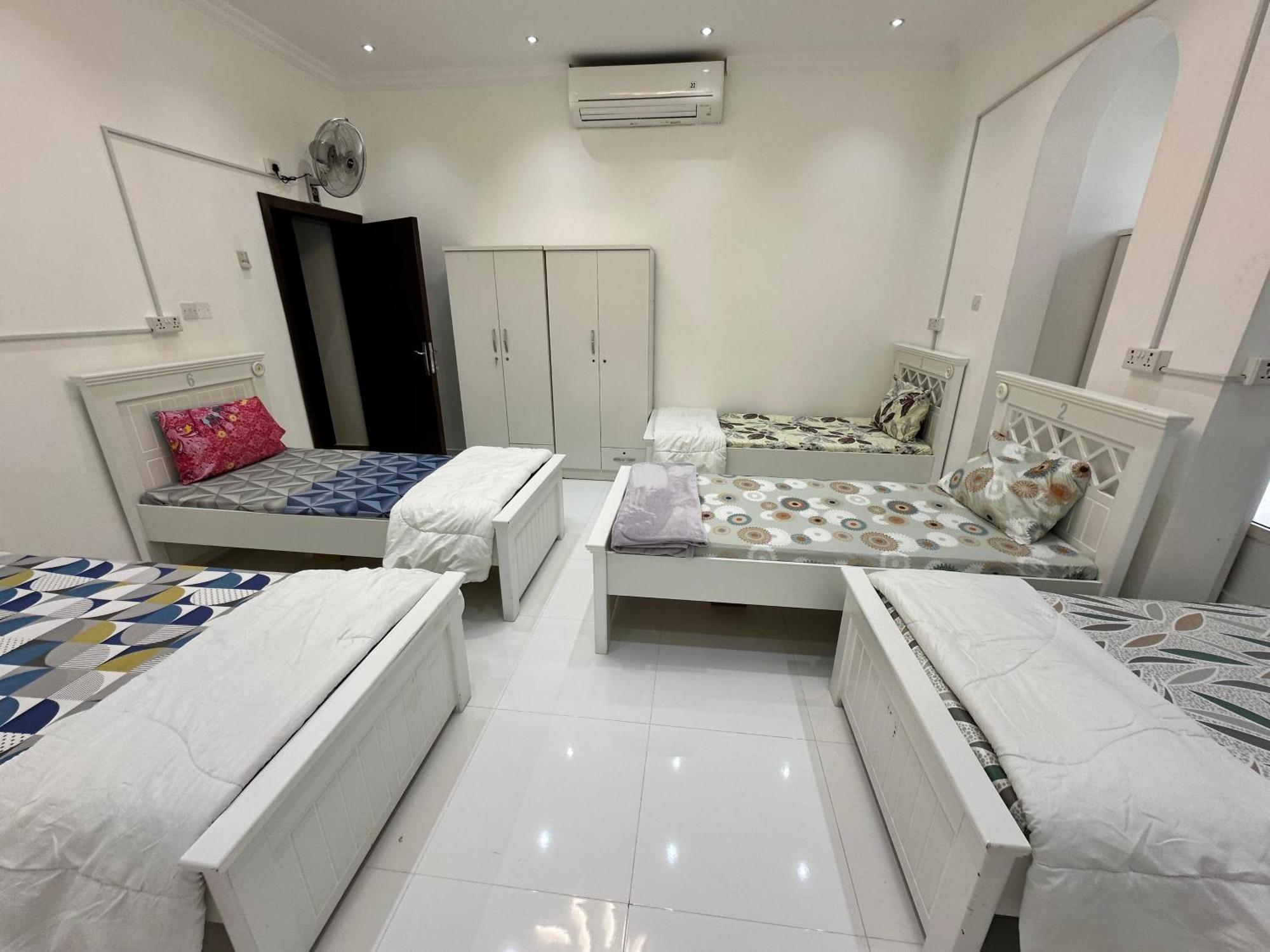 International Abu Dhabi Hostel 外观 照片